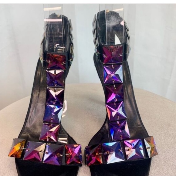 Gucci Black Heels with Crystal Embellishments - Picture 10 of 13